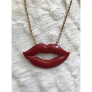 Kiss 💋 Necklace